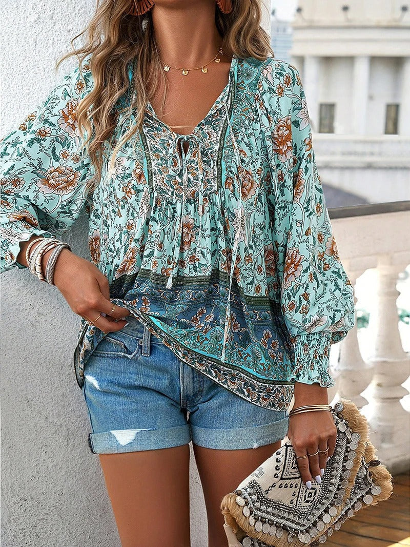 Arya™ | Elegant floral blouse with pleated cuffs