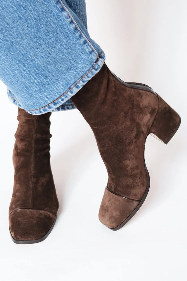 Victoria | Bottes à talons à bout carré 