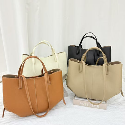 Noir Éminence Handbag