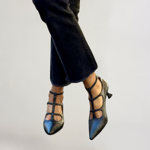 OLIVIA™ | Black stiletto heels with crossed straps and pointed toe 