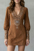 Eliranne – Détail brodé – Mini-robe bohème