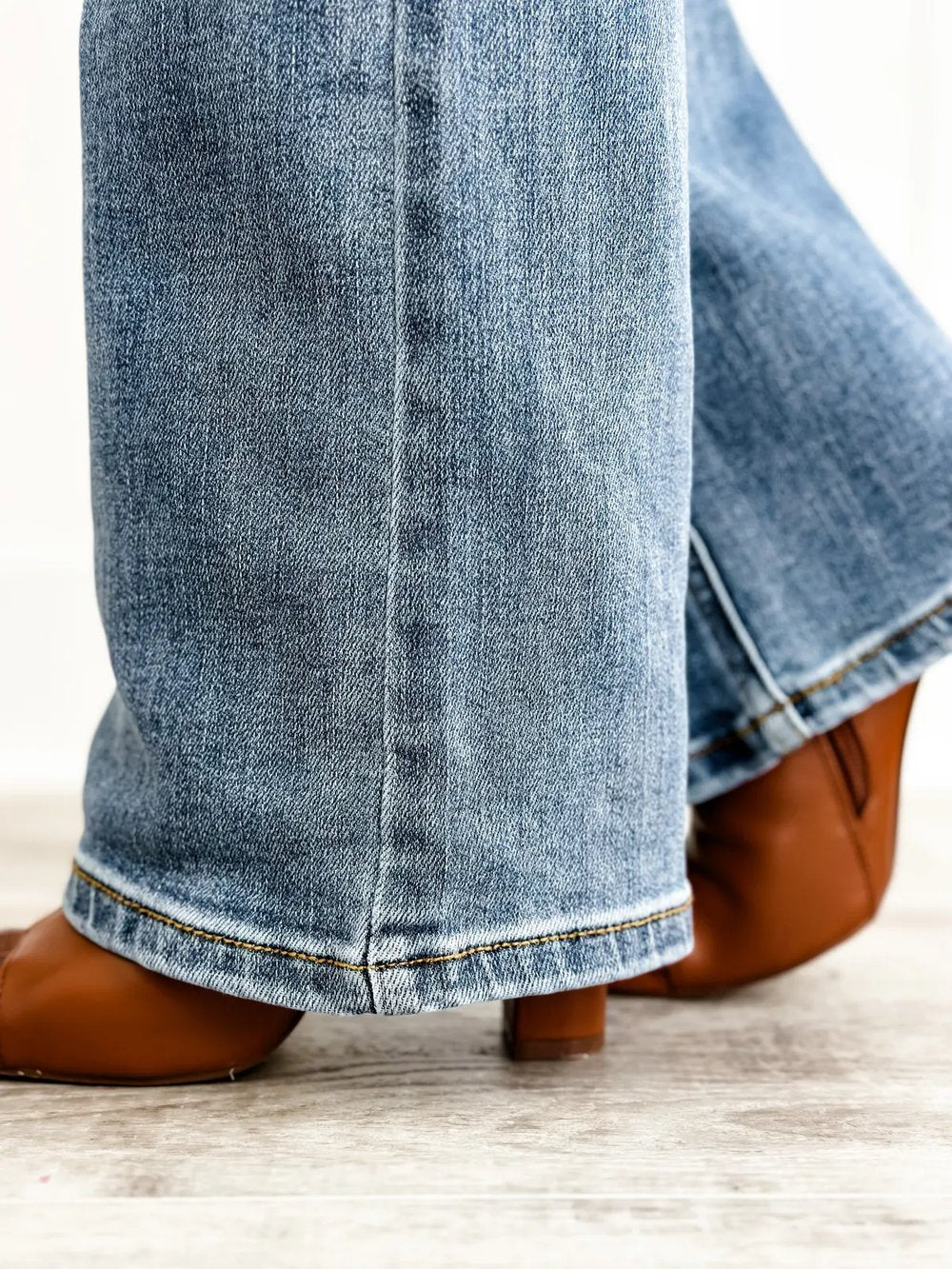 Evelyn | Comfortabele Jeans Met Een Mid-Rise Tailleband En Knoopsluiting