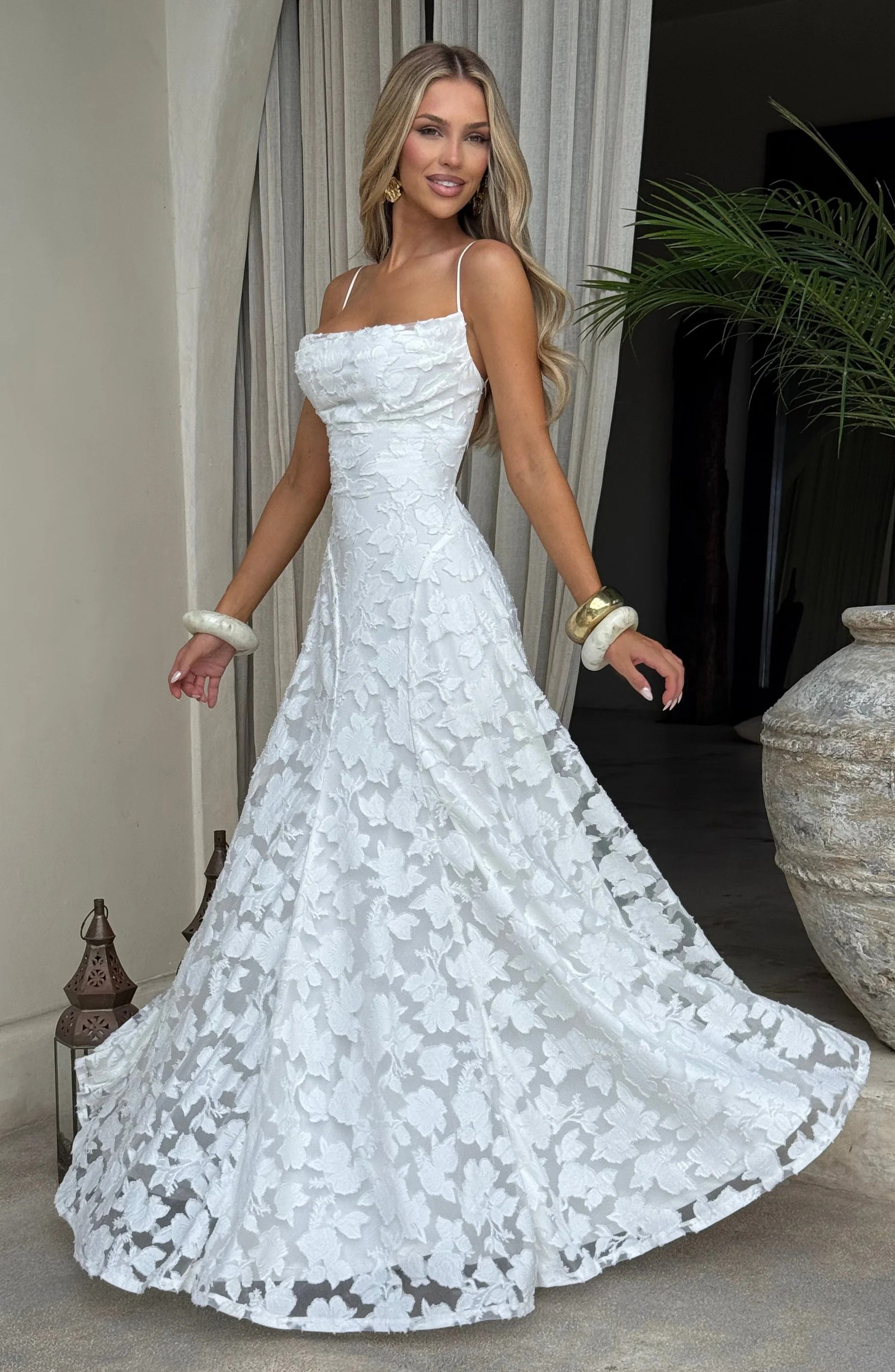 Isabella | Maxi dress with flower structure