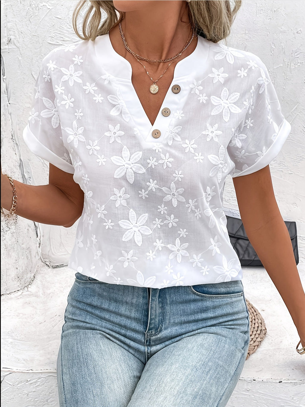 Tamara™ | Elegant white blouse with floral pattern