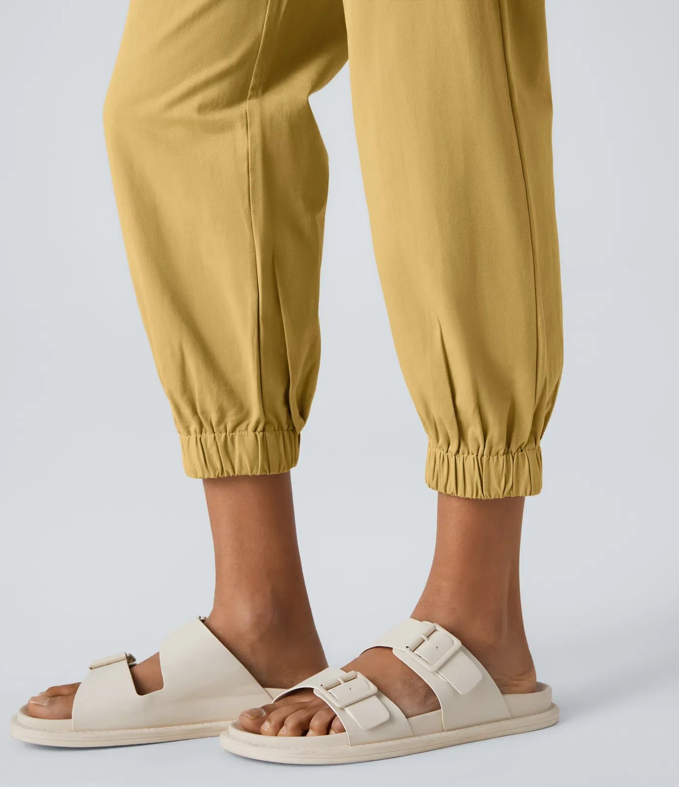 Marianne | Katoenen Broek met Knopen, Rits en Praktische Zakken