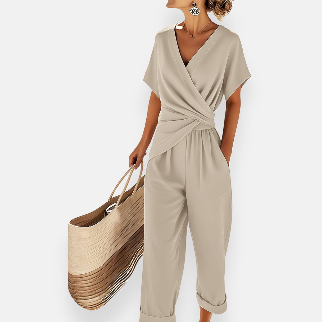 Hayden Lyra | Tenue à nœud drapé