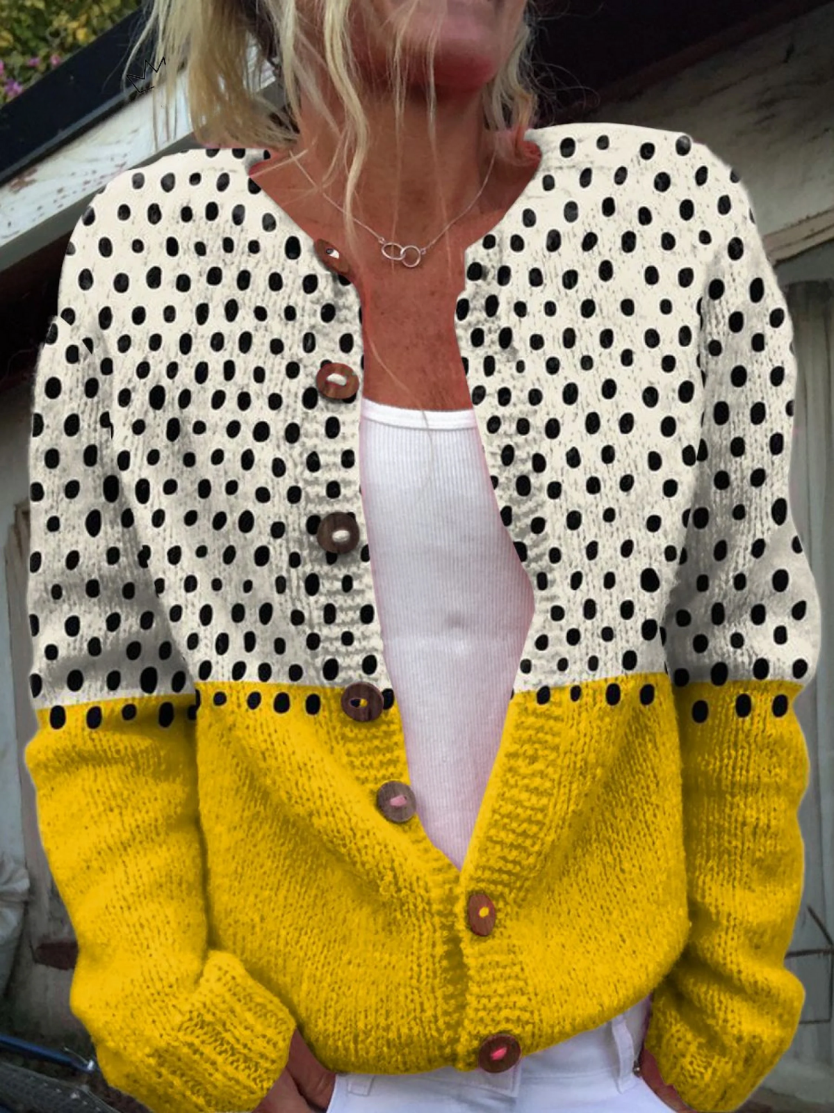 Gilet boutonné à pois géométriques jaunes