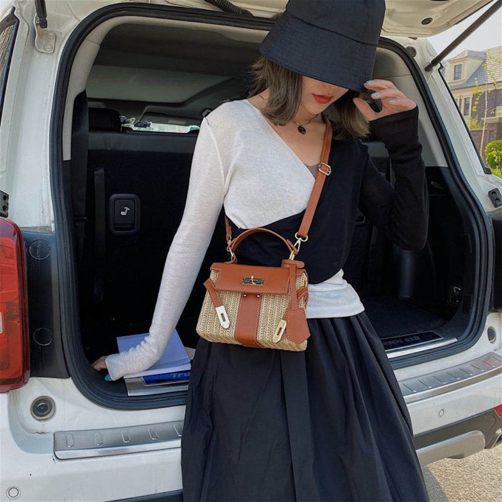 Ivresse Elegant Handbag