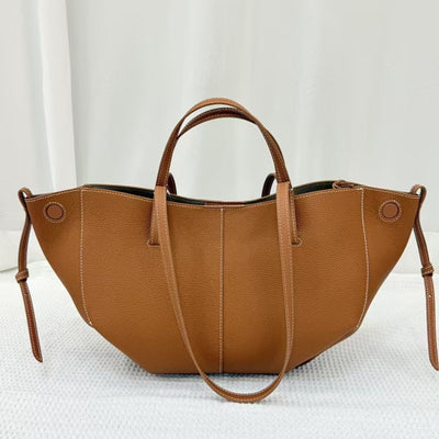 Noir Éminence Handbag