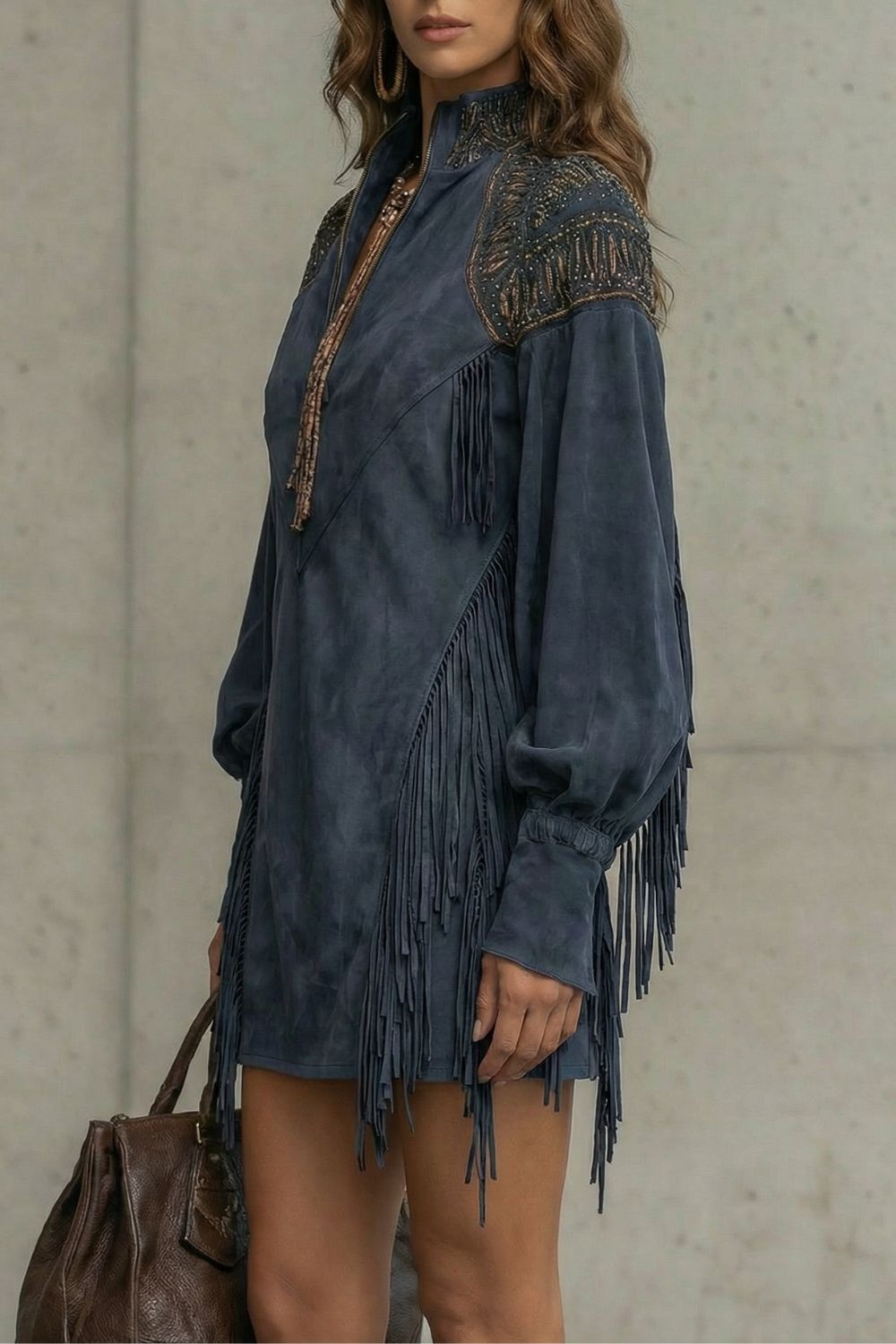 Robe tunique courte Calvetta – Détail de franges brodées