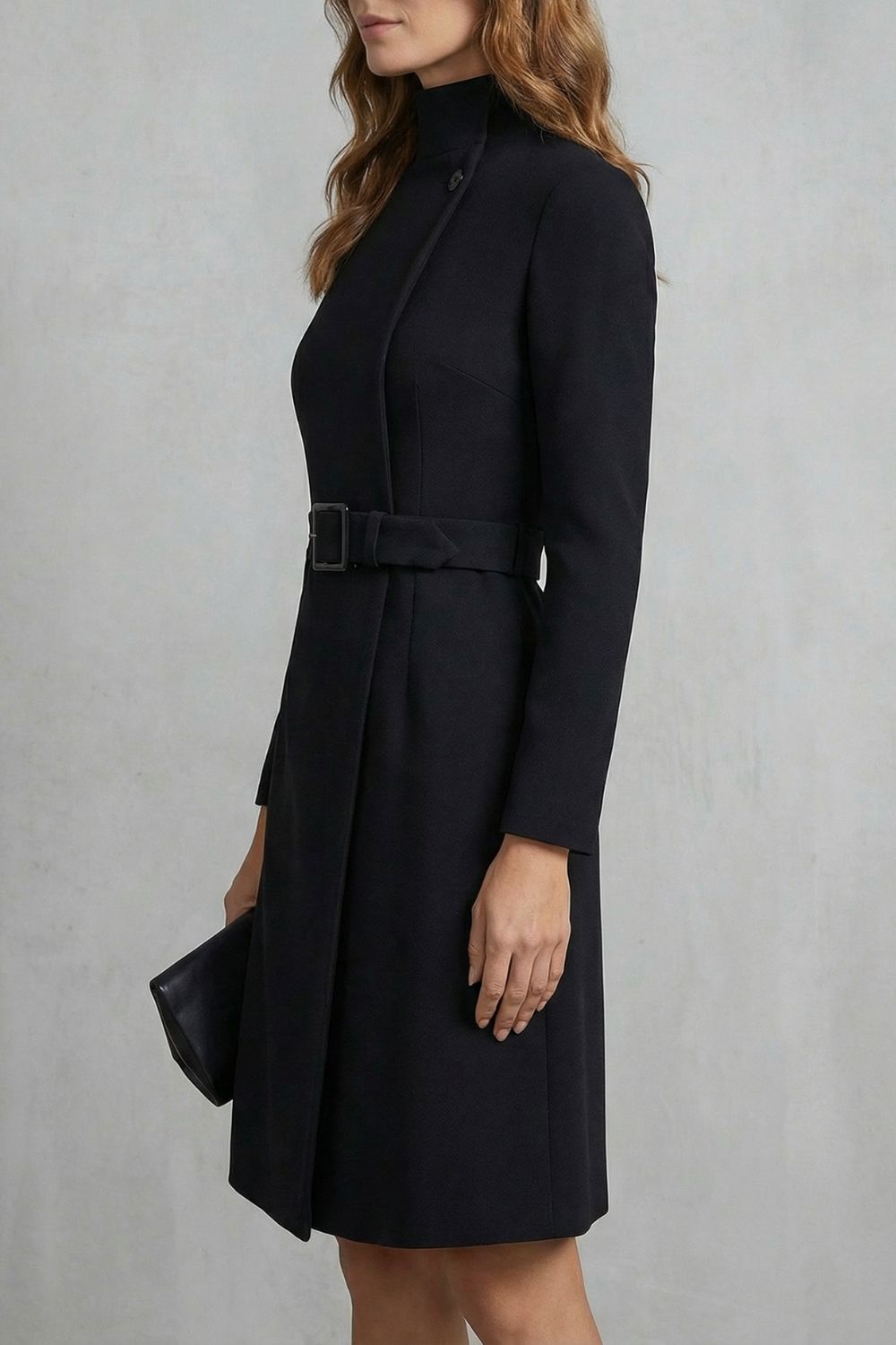 Nivara - Robe midi asymétrique ceinturée à la taille - Coupe trapèze