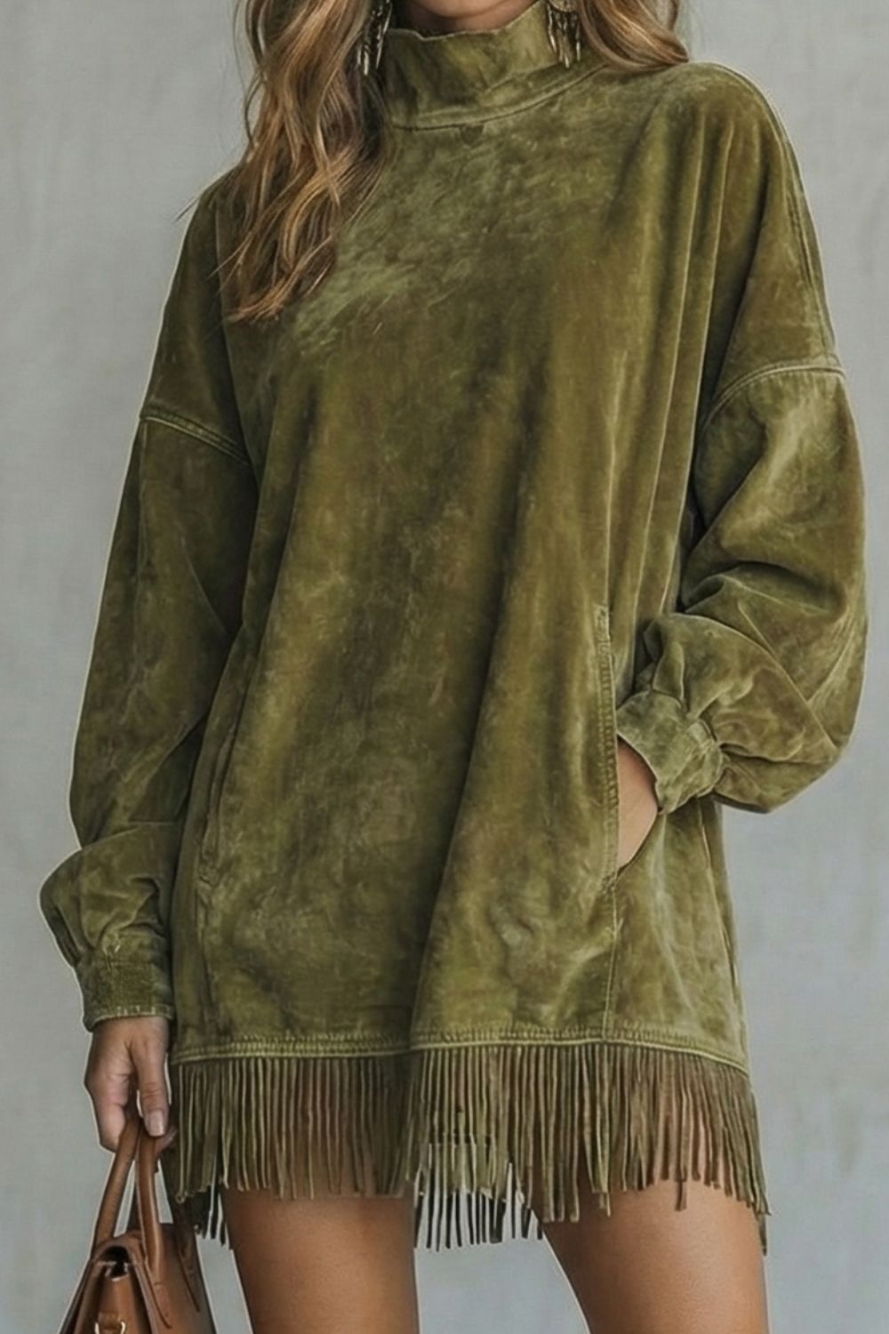 Robe courte Viretta à col roulé et franges en daim