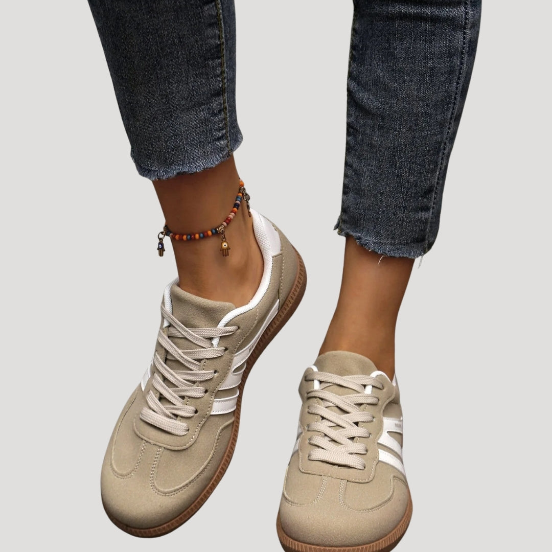 Baskets décontractées à lacets pour femmes avec détails à rayures