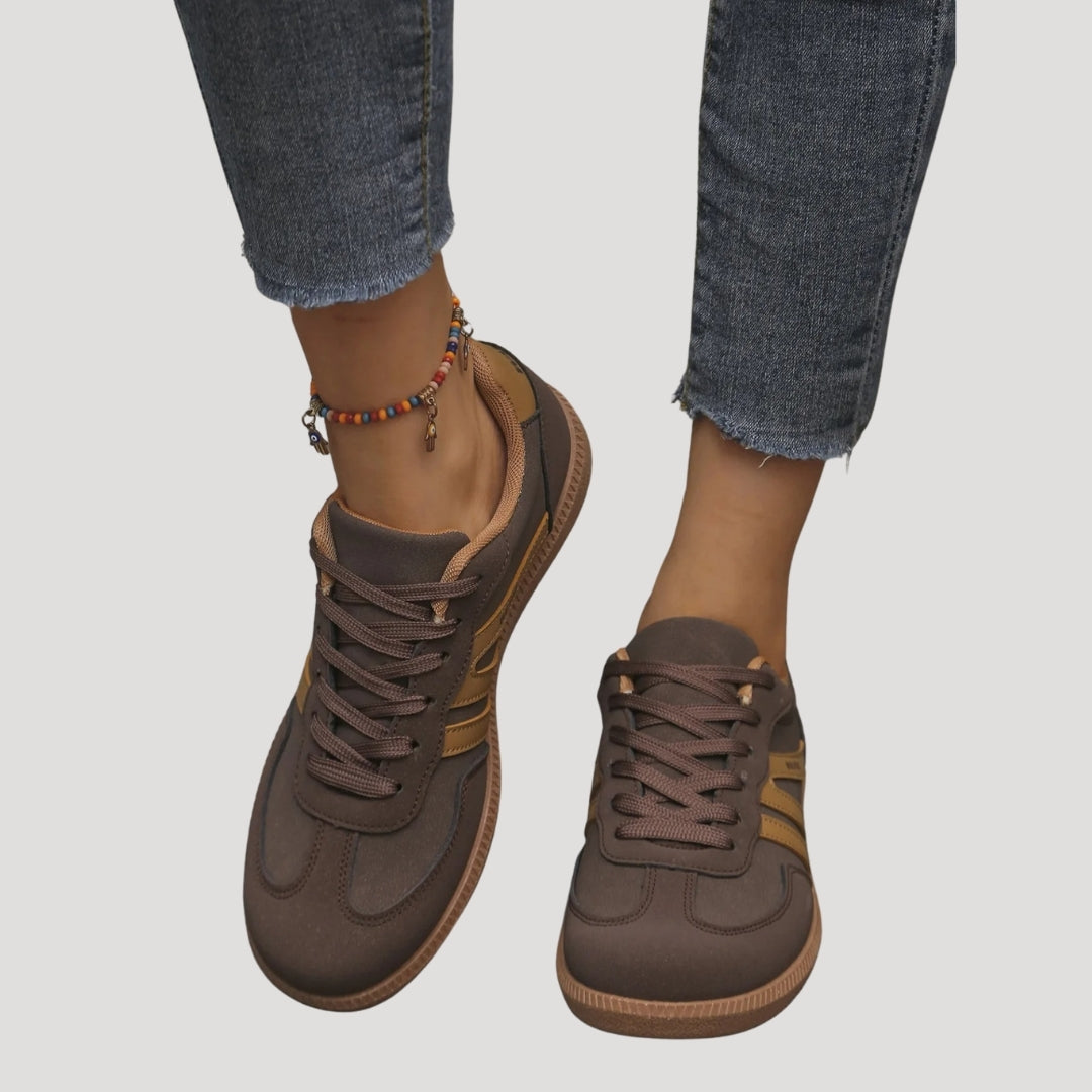 Baskets décontractées à lacets pour femmes avec détails à rayures