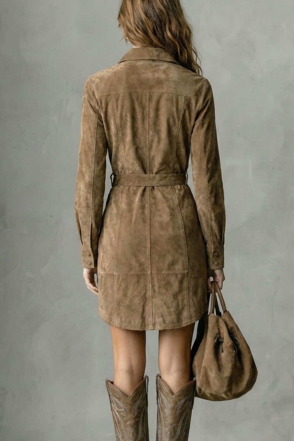 Vellessa – Silhouette ceinturée – Robe midi en daim