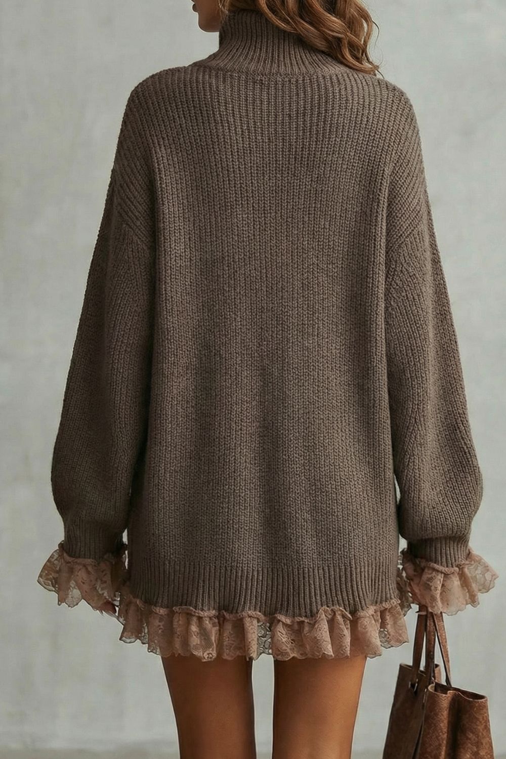 Morvelle - Robe pull en maille à ourlet volanté