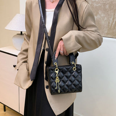 Ornement de Reine Handbag