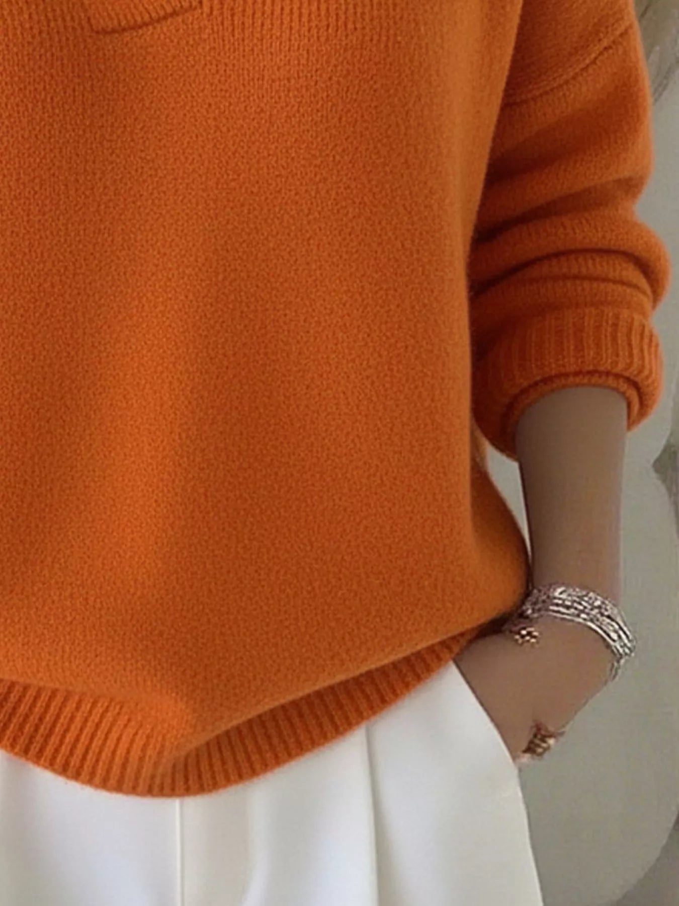 Amelia | Pull en maille à col V décontracté