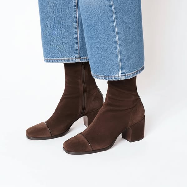 Victoria | Bottes à talons à bout carré 