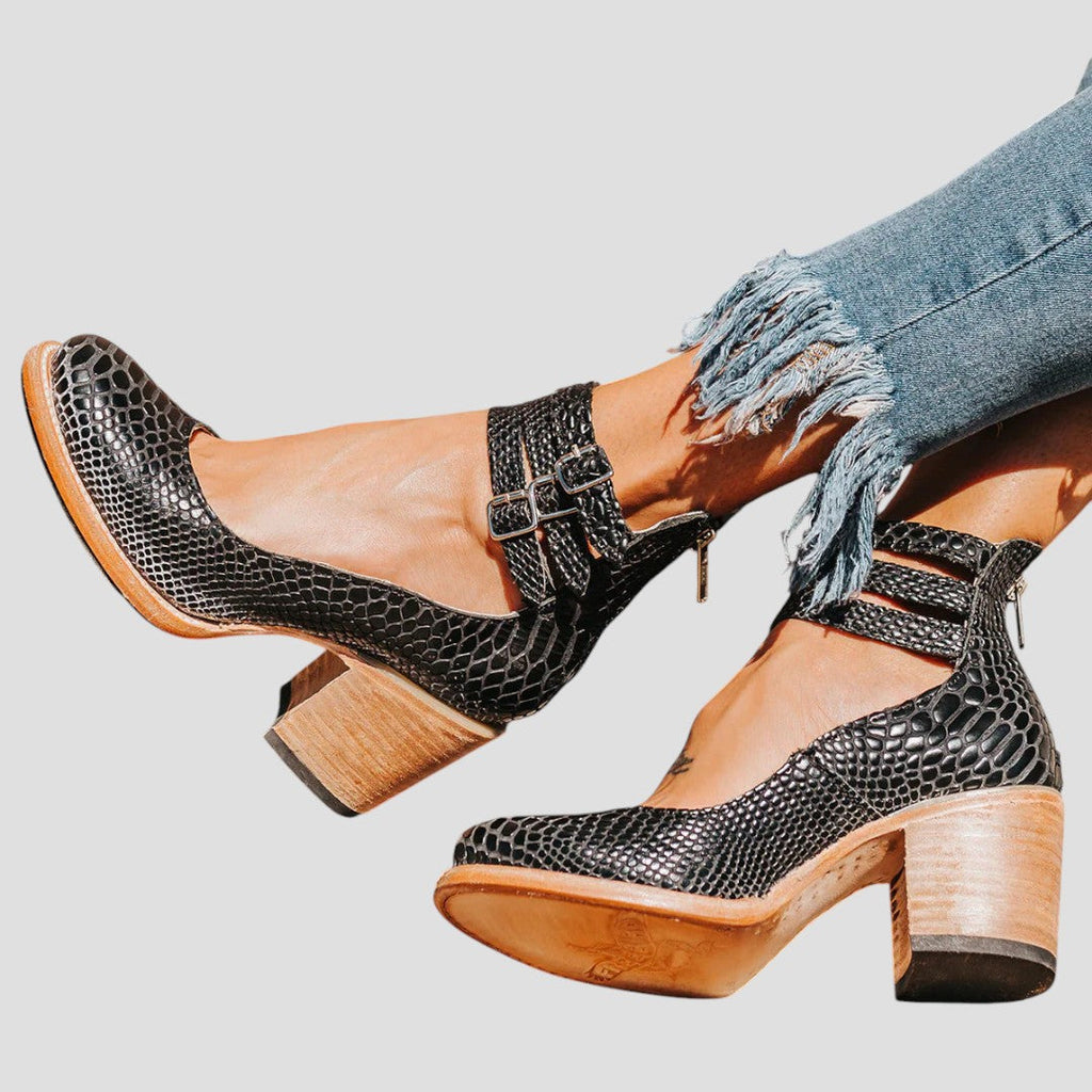 SONIA™ | Elegant ankle boots with a retro heel and double strap
