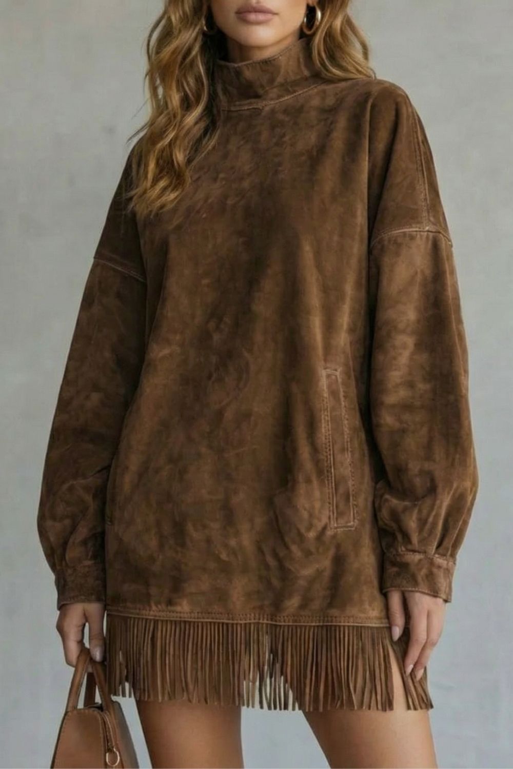 Robe courte Viretta à col roulé et franges en daim