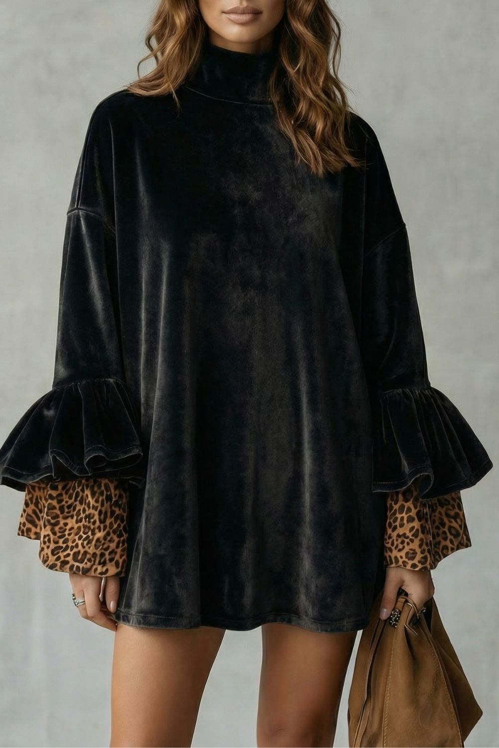 Robe courte en velours Velanique – Manches à volants