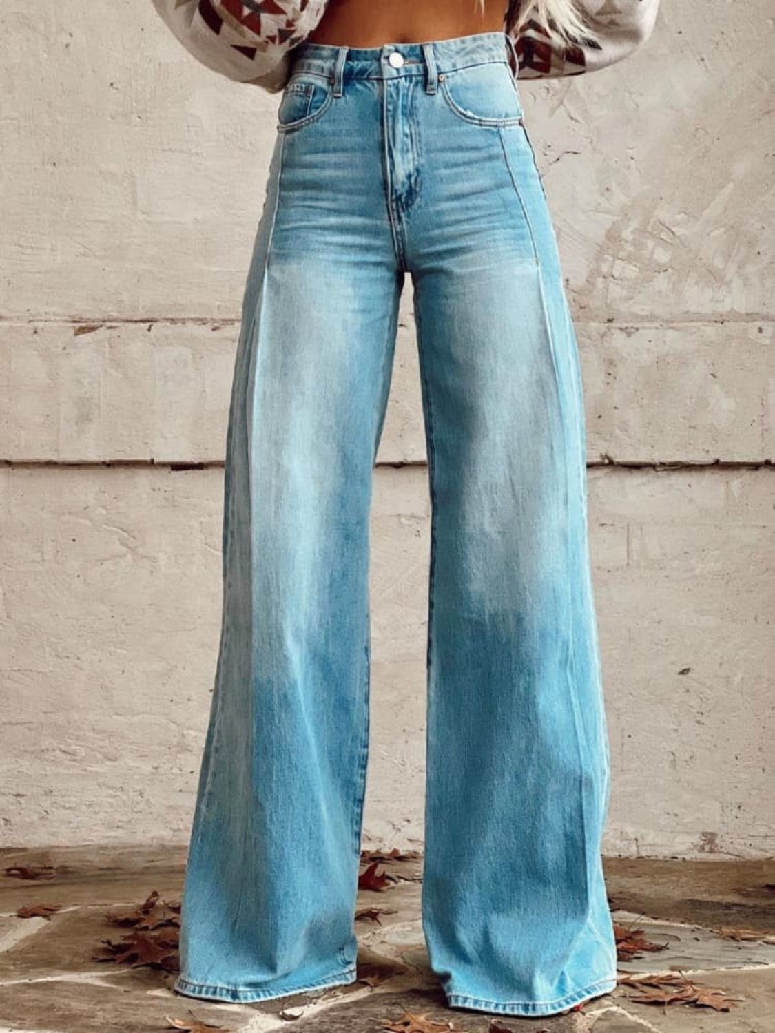 Layla | Pantalon classique à jambes larges délavé clair