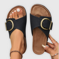 IZA™ | Soft slippers with a large buckle for comfort without compromise