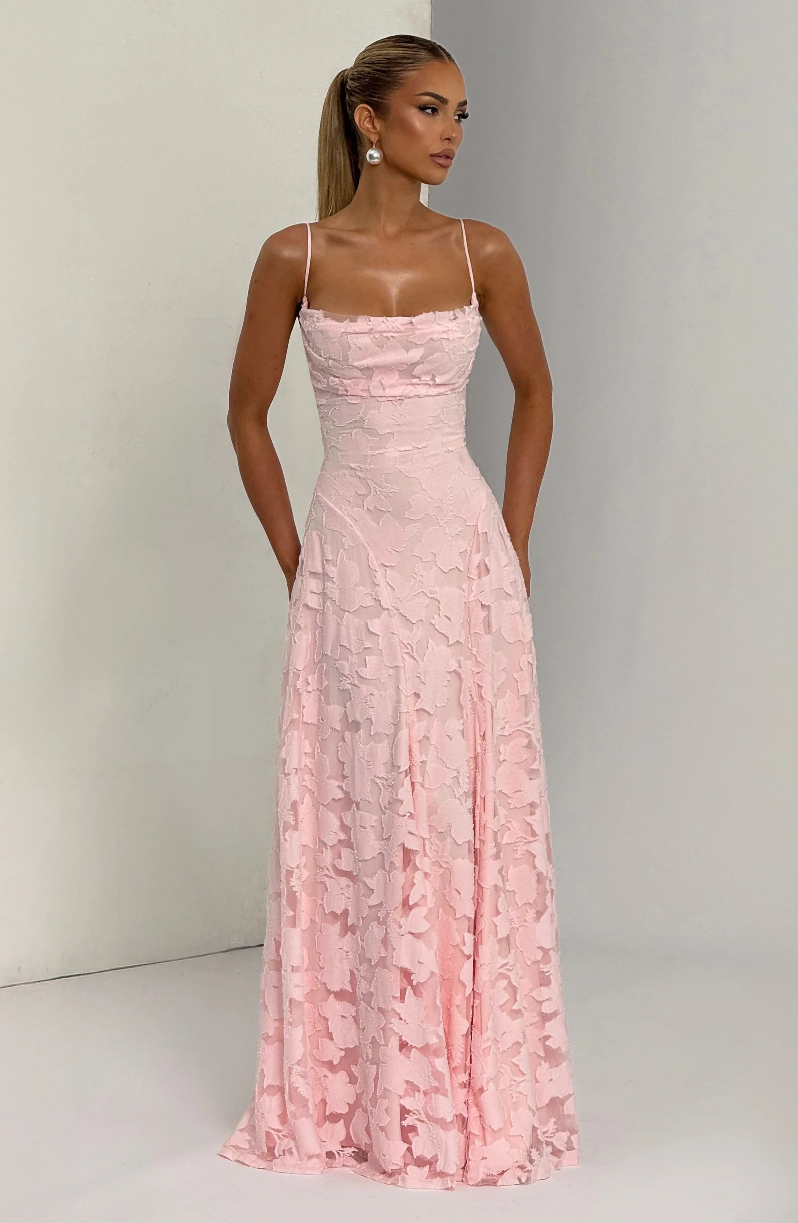 Isabella | Maxi dress with flower structure