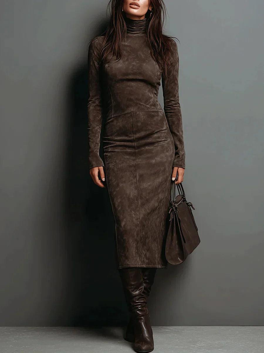 Selwynne | Robe longue en daim à col montant
