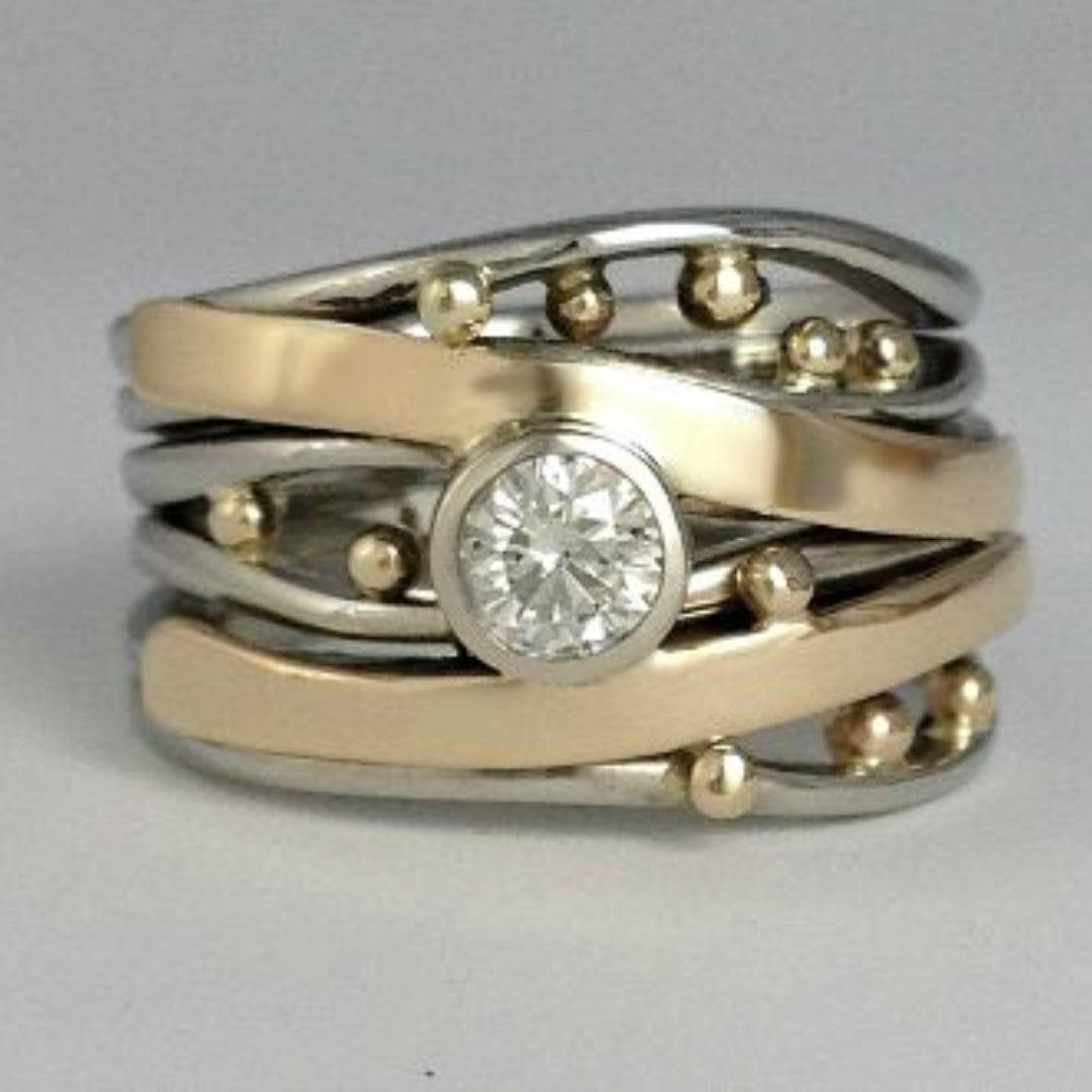 Bague Leticia en zircon avec incrustation en or vintage 