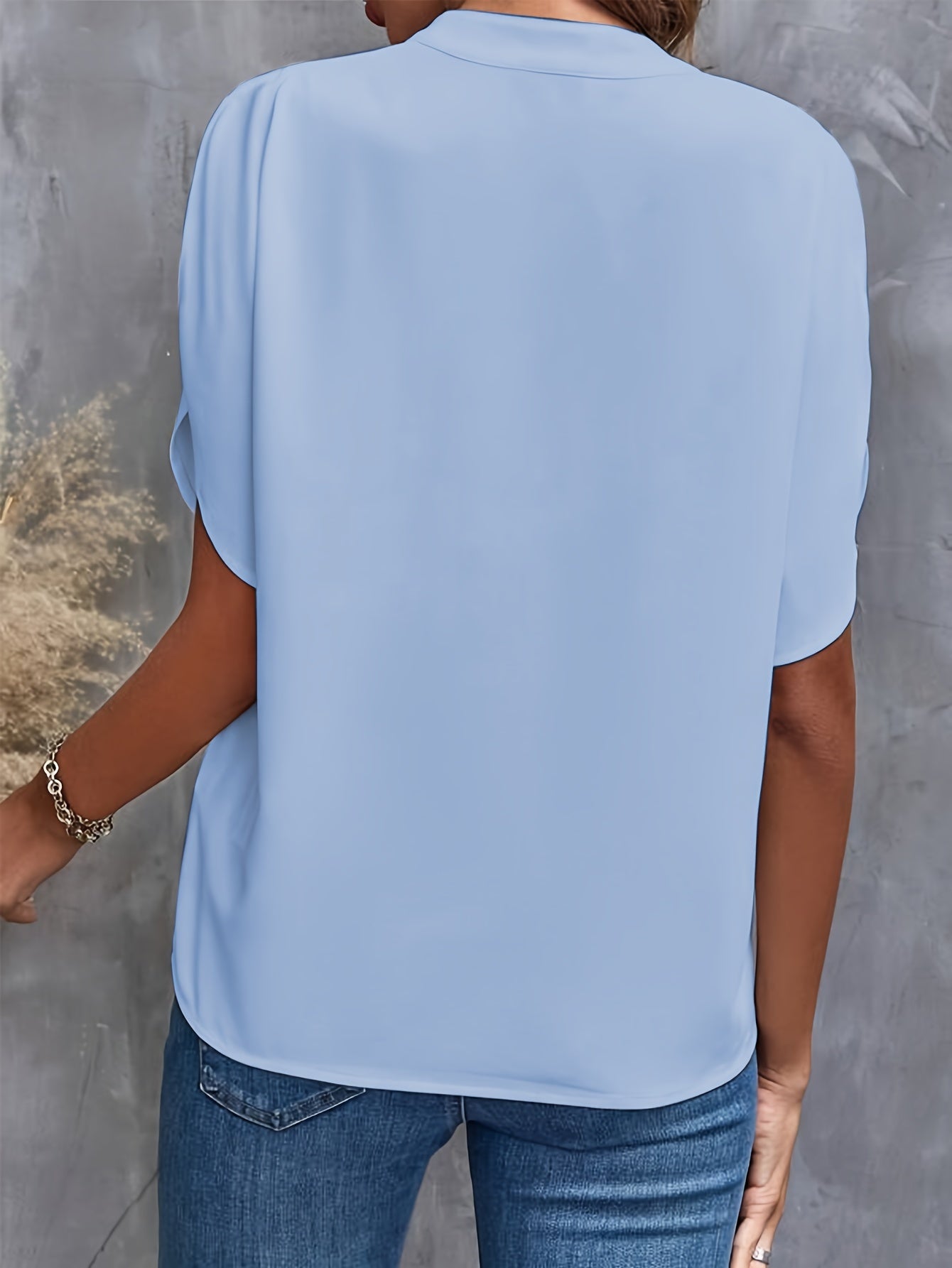Mieke™ | Solid V-neck blouse