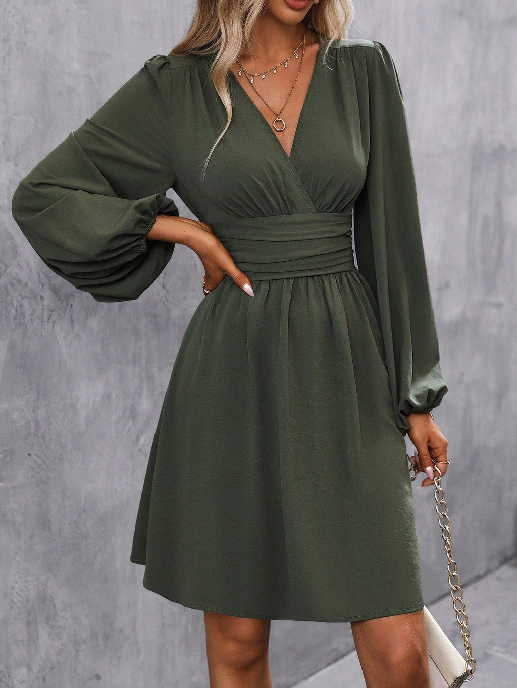 Veronika | Elegant pleated midi dress