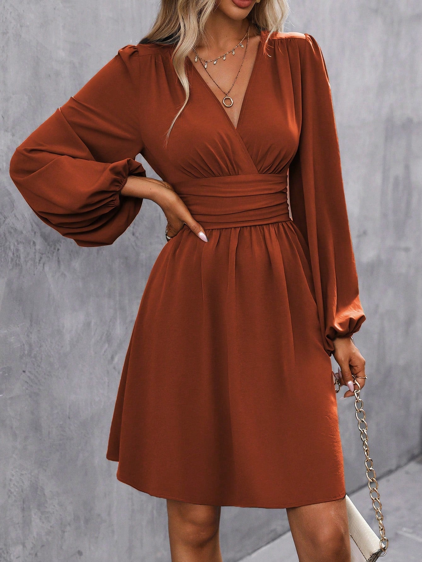 Veronika | Elegant pleated midi dress