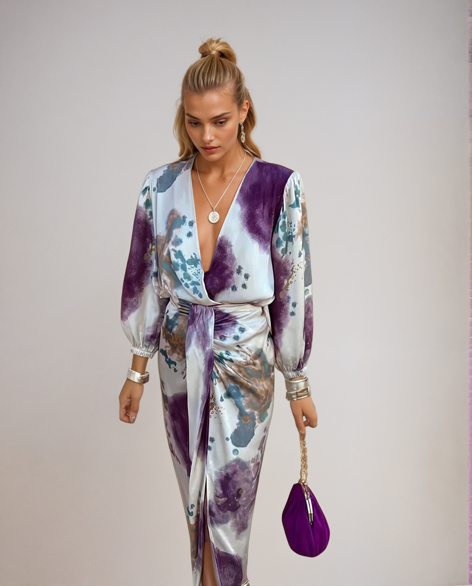 Davina™ | Elegant Maxi Dress with V-Neck and Slit 
