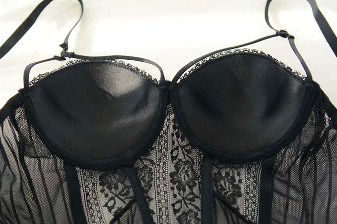 ENSEMBLE CORSET EN DENTELLE LORETTA