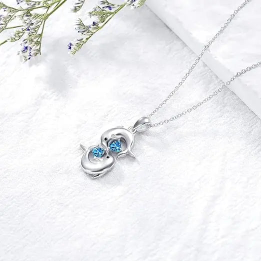 Collier pendentif dauphin bleu opale 