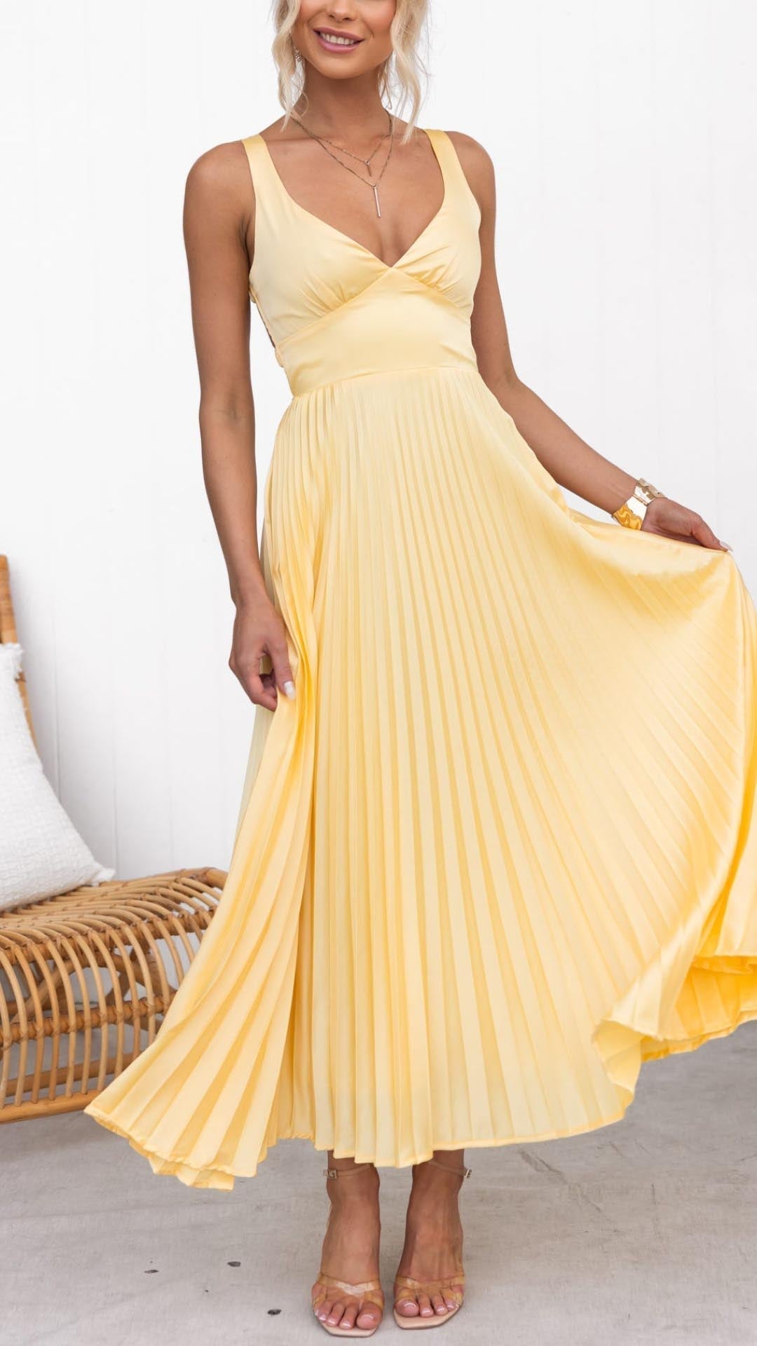 Nayeli - Robe longue élégante plissée à col en V