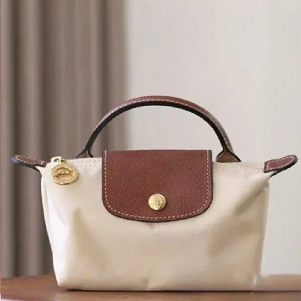 Mini sac en cuir au design signature 