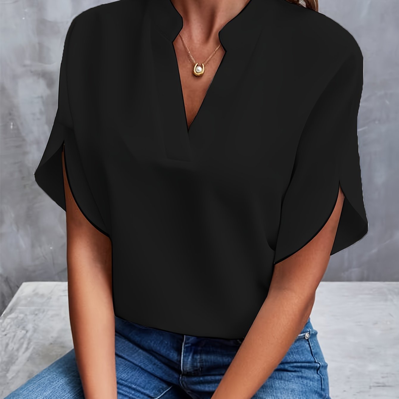 Mieke™ | Solid V-neck blouse