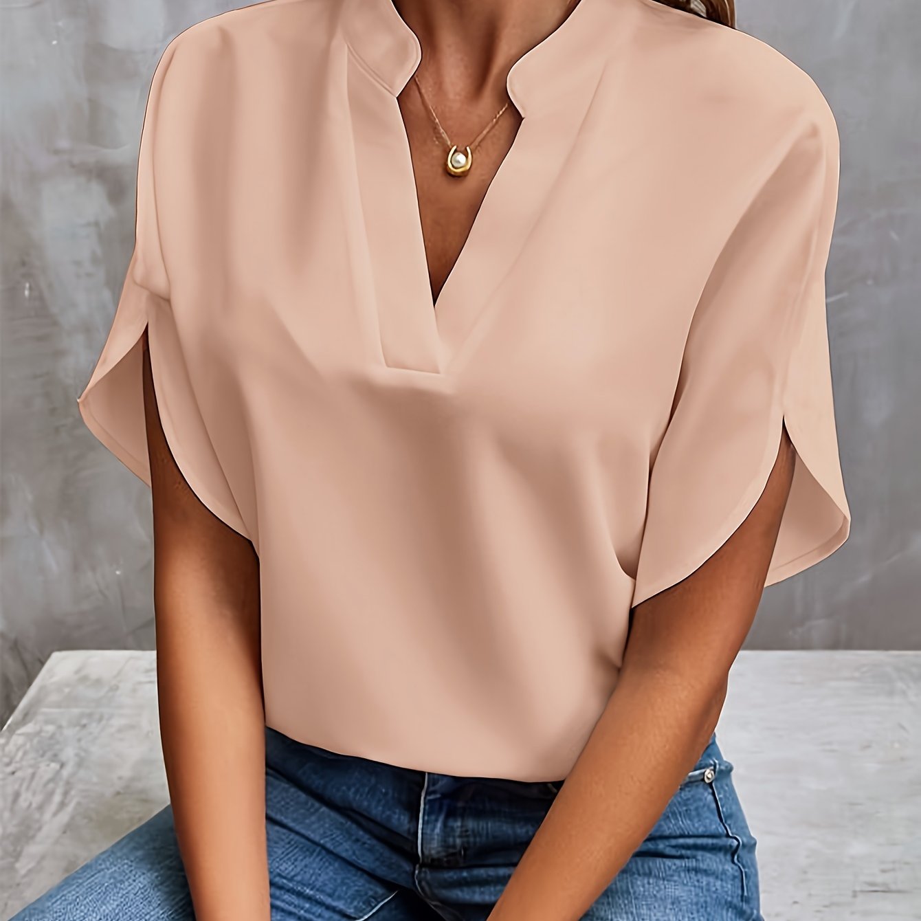 Mieke™ | Solid V-neck blouse