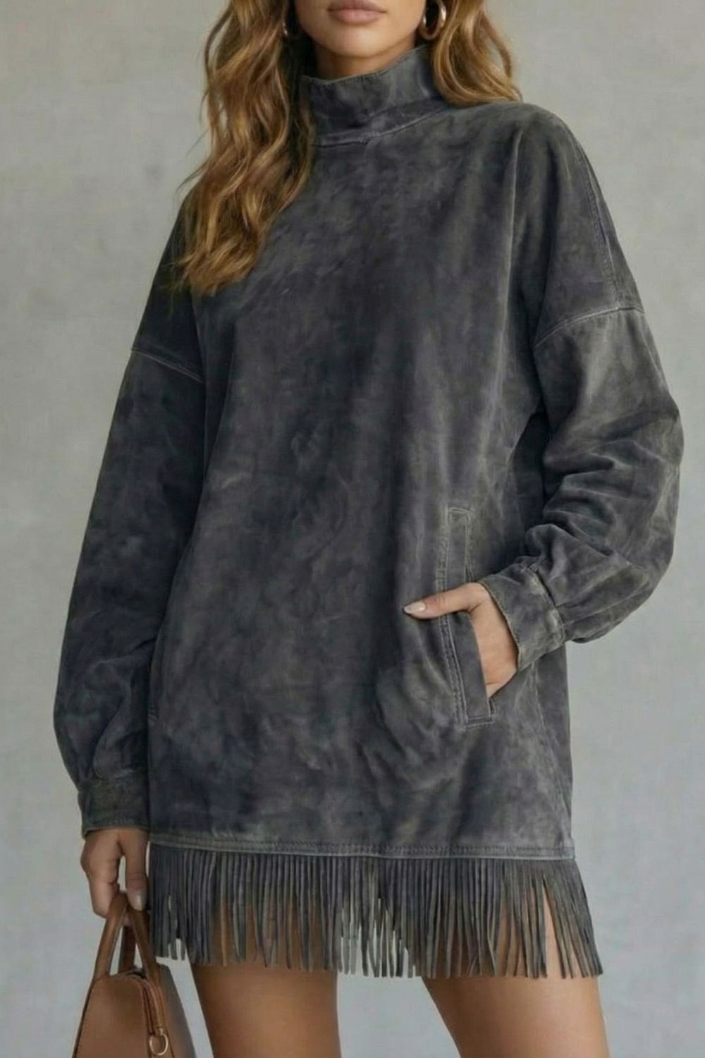 Robe courte Viretta à col roulé et franges en daim
