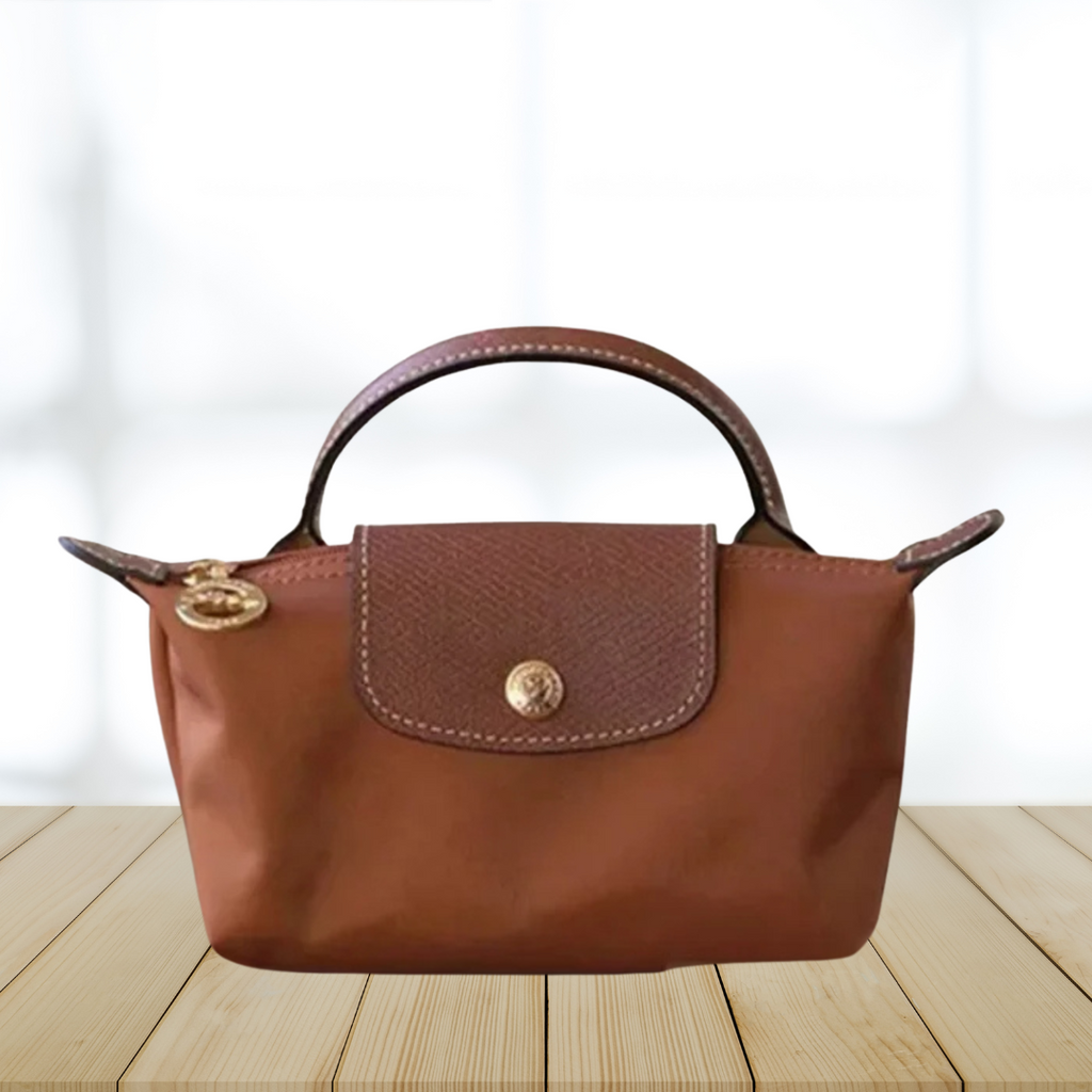 Mini sac en cuir au design signature 