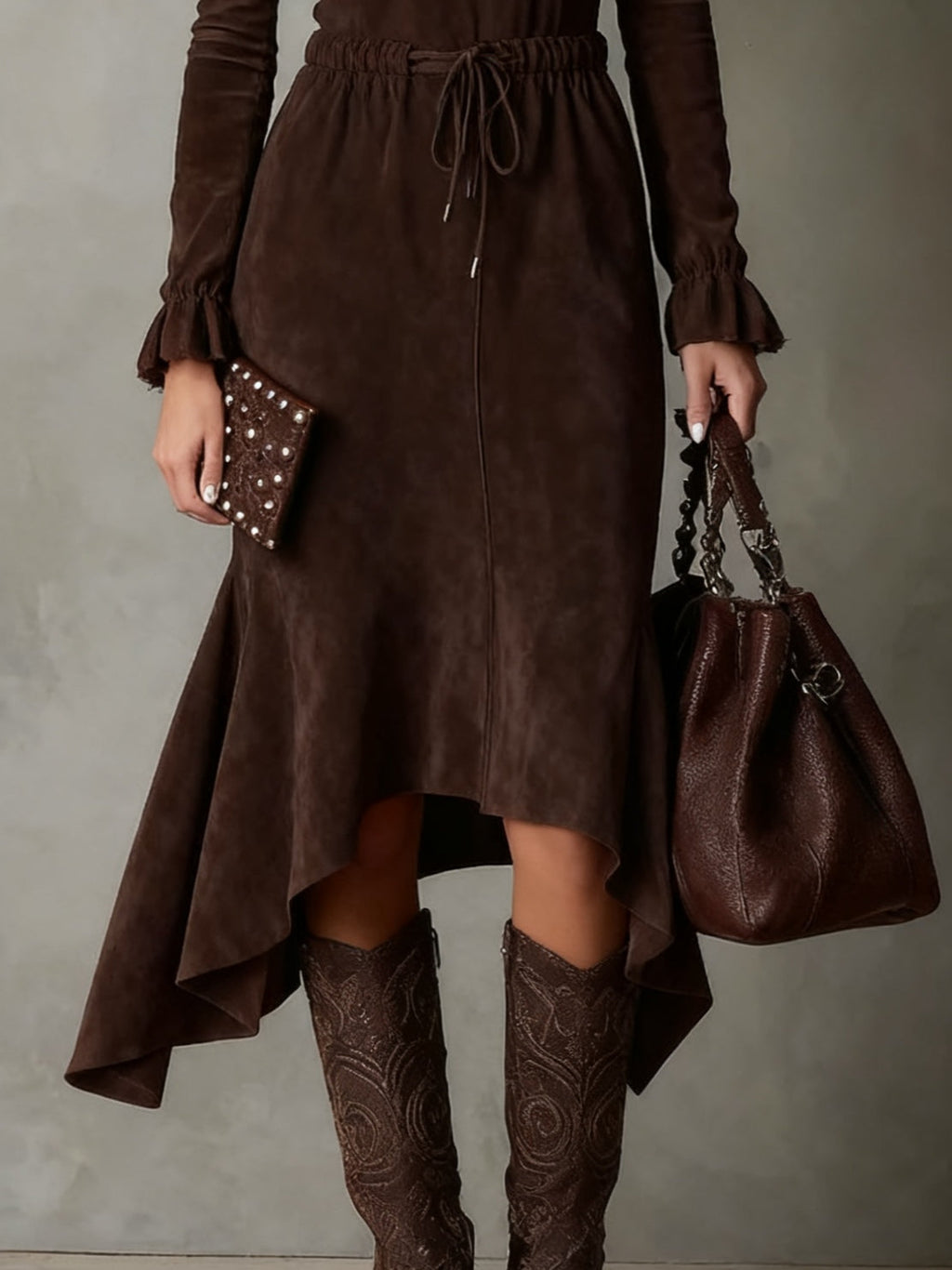 Island | Robe midi en daim avec ceinture à nouer