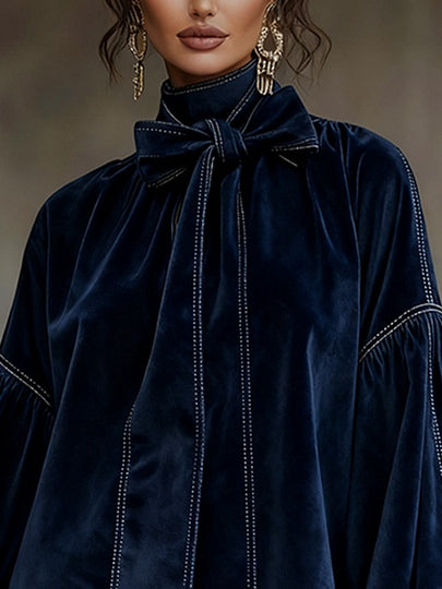 Robe courte à manches lanternes et nœud papillon en velours bleu foncé