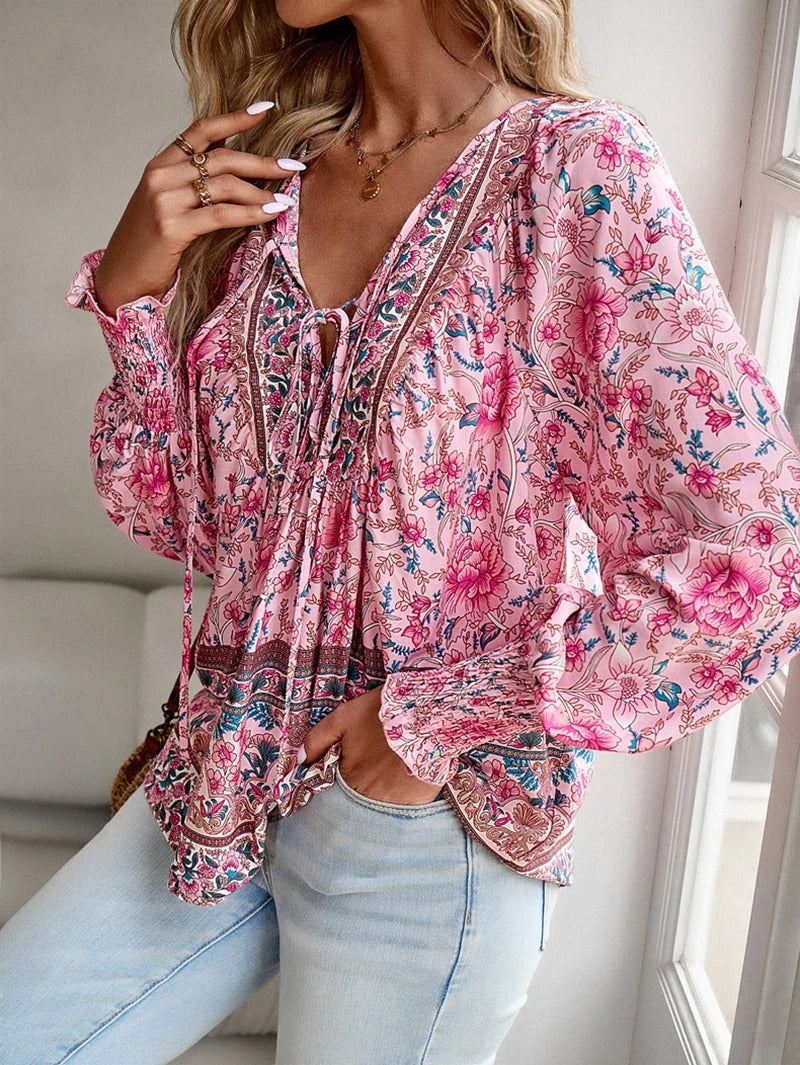 Arya™ | Elegant floral blouse with pleated cuffs
