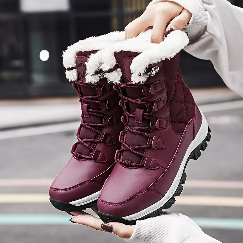 Lia™ | Ankle snow boots with warm fur and deep sole pattern