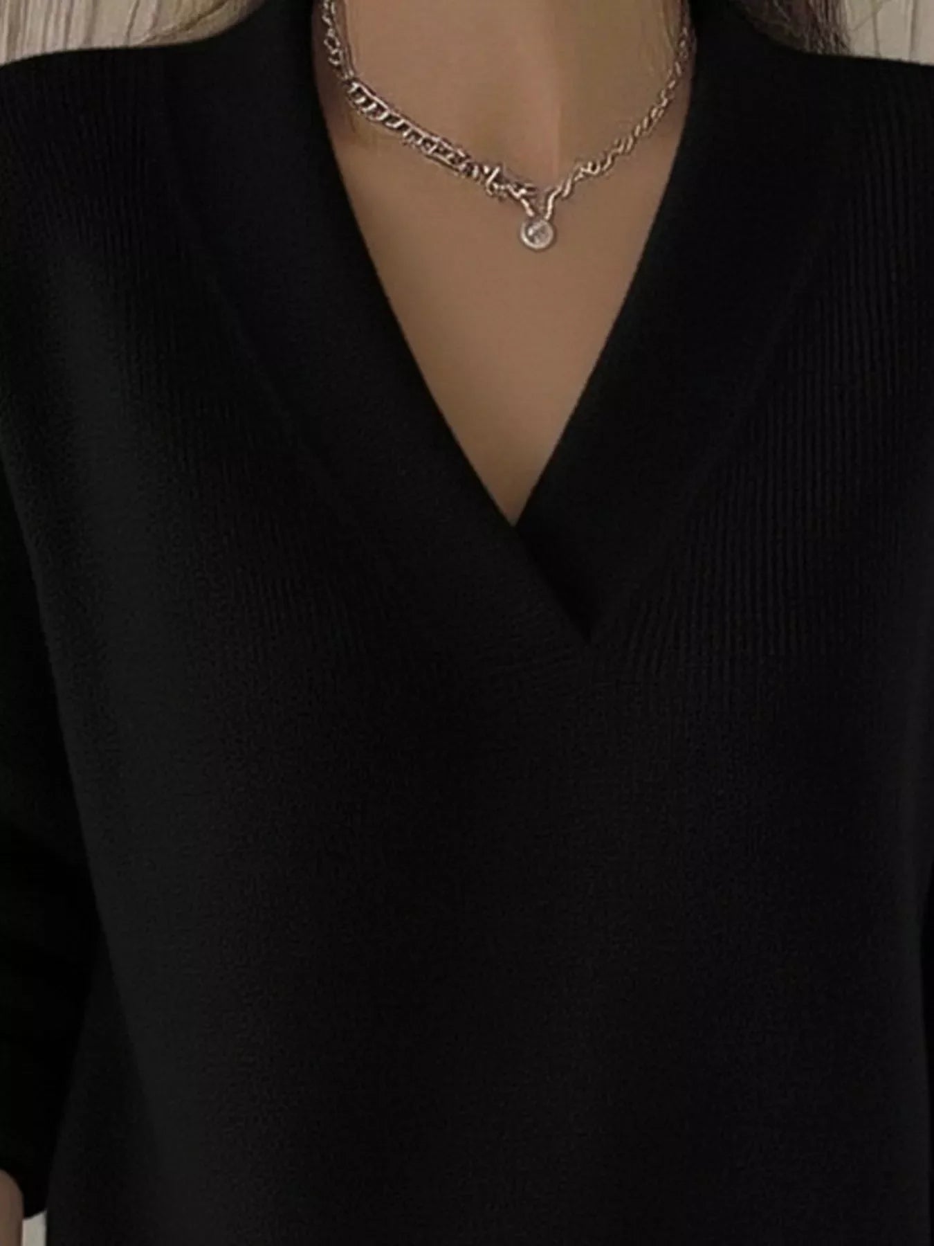 Rebecca | Pull en maille à col V décontracté