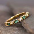 Fabiana - Bague en or avec incrustation de zircone verte 