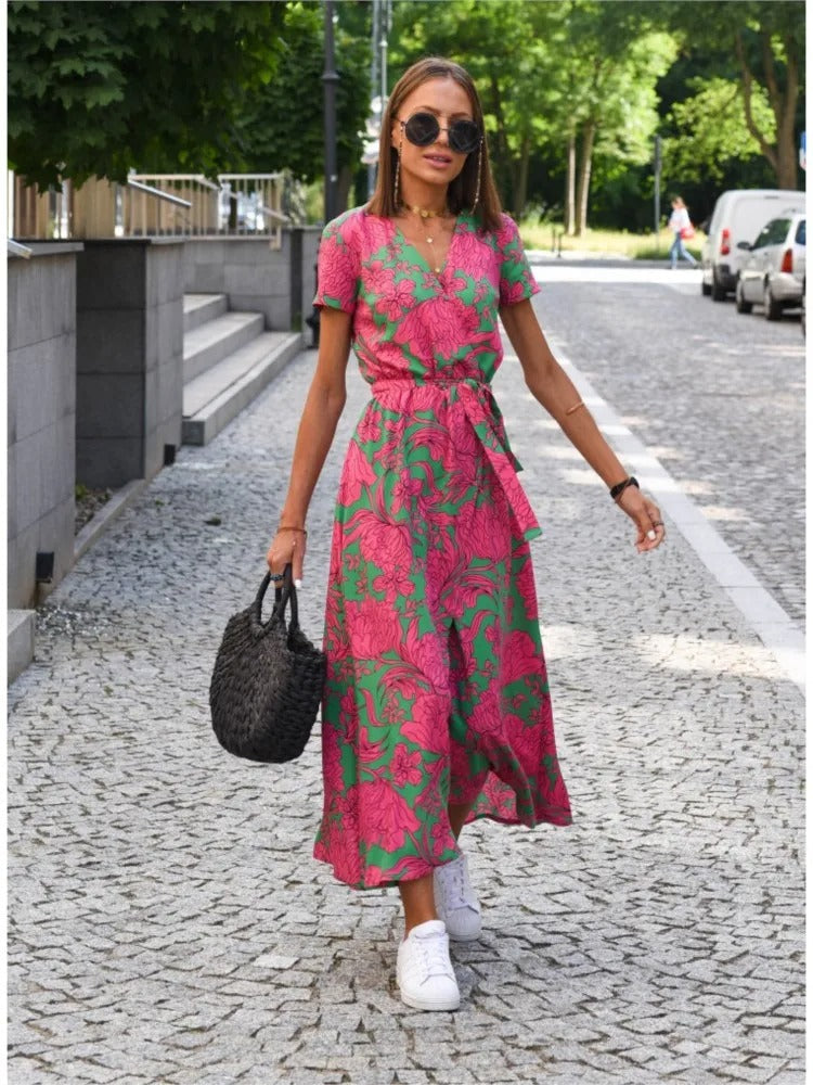 Vada™ | Summer dress with V-neck and slit
